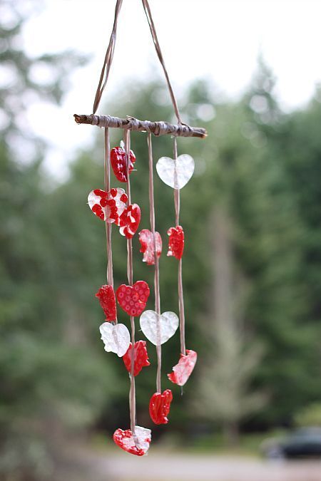 Melted beads crafts -  heart wind chimes for Valentines Day. #valetinesday #crafts #kidscrafts Melted Pony Beads, Melted Bead Crafts, Carillons Diy, Saint Valentin Diy, Valentines Bricolage, Wind Chimes Craft, Valentine's Day Crafts For Kids, Diy Wind Chimes, Valentine Crafts For Kids