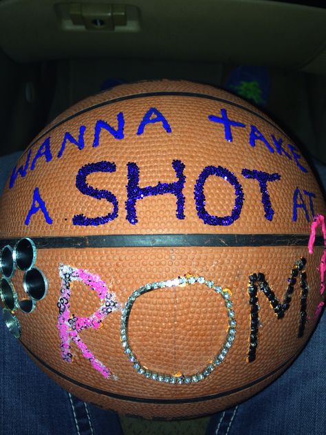 Promposal Funny, Basketball Promposal, School Dance Ideas, Funny Prom, Prom Posters, Basketball Game Outfit, Cute Homecoming Proposals, Game Day Quotes, Cute Prom Proposals