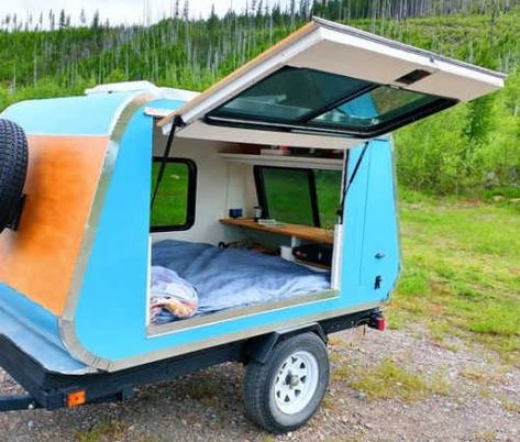 Diy Small Camper Trailer, Tiny Teardrop Camper, Teardrop Trailer Hacks, Craft Trailer, Diy Teardrop Camper, Teardrop Trailer Interior, Bicycle Camper, Micro Campers, Diy Travel Trailer