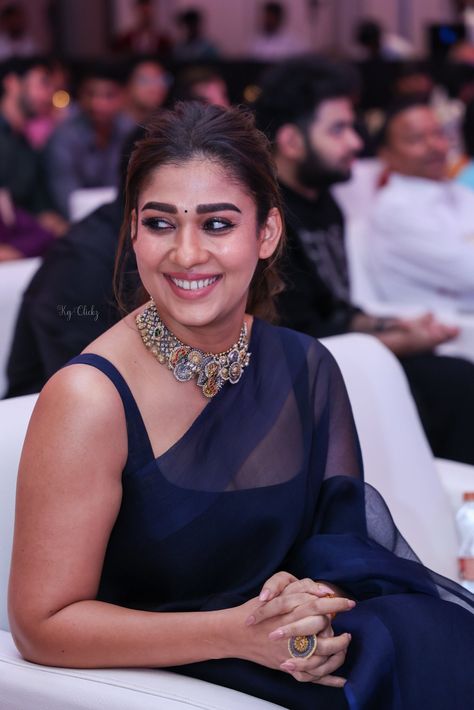 Nayanthara Saree, Nayanthara In Saree, Actress Hairstyles, Image Film, Glamour Photo, Black Saree, South Actress, Actress Pics, Indian Actress Hot Pics