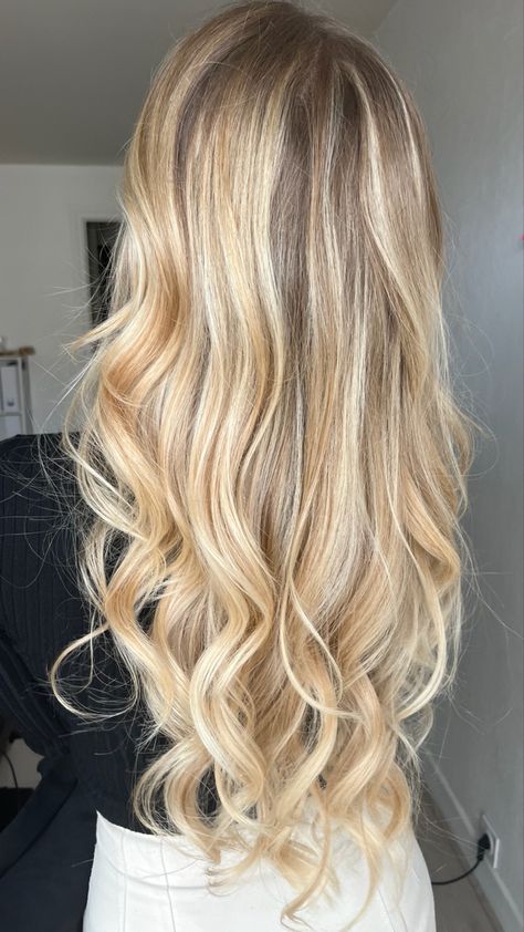 Blond Waves, Balayage Blond, Long Blond, Cap Cut, Honey Blonde Hair, Blonde Hair Looks, Blonde Ombre, Honey Blonde, Dream Hair