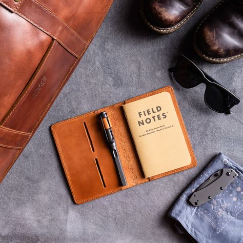 Product Photography of Field Notes Notebook Leather Products Photography, Leather Photography Product, Leather Wallet Photography Ideas, Wallet Product Photography, Leather Photography, Leather Product Photography, Wallet Photography, Notebook Photography, Product Photography Ideas Bags