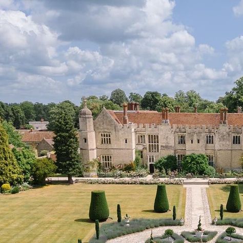 257 likes, 18 comments - hengrave_hall on February 28, 2024: "S U M M E R T I M E // These stunning shots from V & Ms wedding day of the gardens have really got us reminiscing the summer sunshine a...". Hengrave Hall, Summer Sunshine, Instagram S, Marry Me, Wedding Engagement, Wedding Venues, Wedding Day, Floral, Instagram