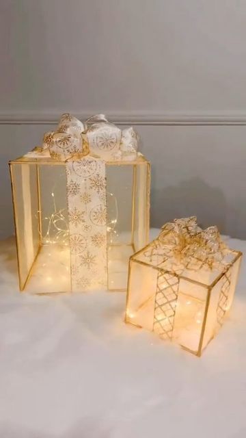 Ideas Decoracion Navidad, Diy Natal, Light Up Box, Diy Christmas Lights, Wreath Candy, Candy Land Christmas Decorations Diy, Candy Land Christmas Decorations Outdoor, Christmas Float Ideas, Candy Land Theme