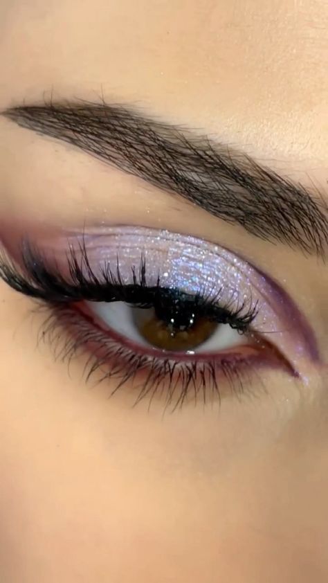 Euphoria Eye Makeup Tutorial, Make Up Inspo Euphoria, Make Up Vert, Euphoria Style Makeup, Makeup Vert, Maquillage Euphoria, Makeup Ideas Euphoria, Eye Makeup Euphoria, Euphoria Makeup Tutorial