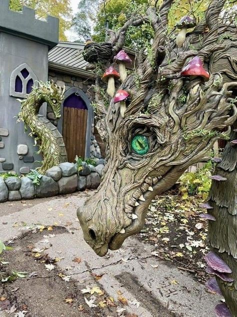 Garden Dragon, Takken Decor, Dragon Garden, Faeries Gardens, Dragon Decor, Dragon Sculpture, Dragon Statue, Concrete Art, Diy Yard