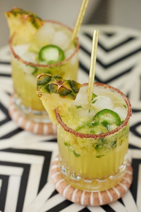 Spicy Pineapple Margarita Mocktail - Happily Eva After Pineapple Mocktails, Chili Margarita, Spicy Pineapple Margarita, Wimbledon Recipes, Margarita Mocktail, Tennis Wimbledon, Midnight Margaritas, Spicy Pineapple, Grilled Peach Salad