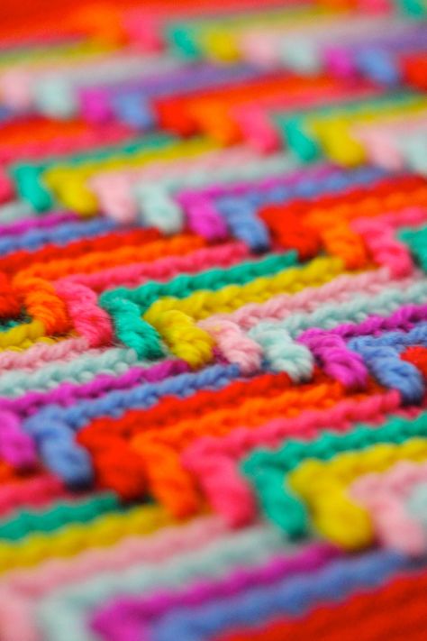 Crochet :: Apache Tears FREE Pattern | Sarah London Crochet Apache Tears, Apache Tears Crochet Pattern, Crochet Guide, Hantverk Diy, Apache Tears, Crocheted Blanket, Crochet Afgans, Crochet Blanket Afghan, Colorful Crochet