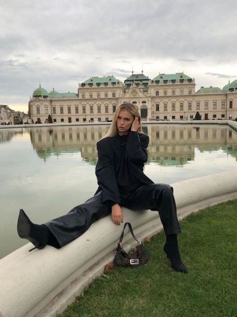 Vienna Travel, Mode Inspo, Instagrammer, Insta Photo Ideas, Insta Inspo, Parisian Style, Look Fashion, Kylie Jenner, Photo Inspo