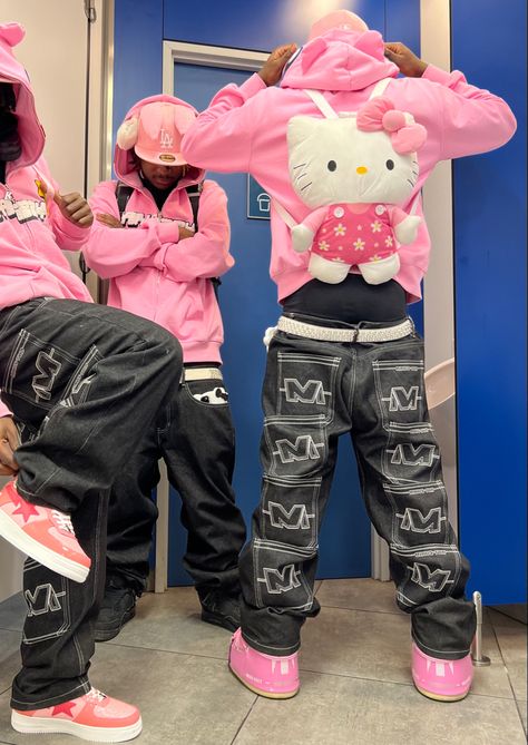 Hello Kitty Outfit Male, Emo Y2k Outfits Pink, Hello Kitty Outfit Men, Pink Guy Outfit, Hello Kitty Y2k Outfit, Hello Kitty Swag, Hello Kitty Boy, Y2k Outfits Men, Y2k Hello Kitty