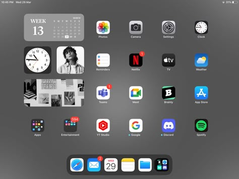 Macbook Laptop Homescreen Layout, Homescreen Ipad Wallpaper, Ipad Homescreen Ideas Kpop, Ipad Home Screen Layout Aesthetic, Ipad Set Up Ideas Homescreen, Jungkook Homescreen, Ipad Homescreen Aesthetic, Ipad Home Screen Layout, Ipad Home Screen Ideas