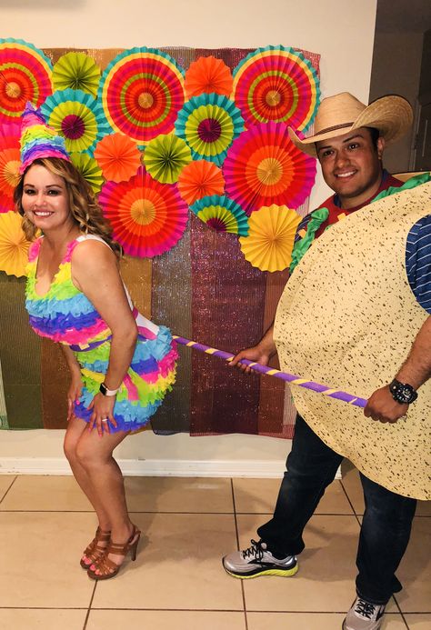 Piñata Costume! Mexican Fiesta! Couples Costume! Fiesta Outfit Ideas, Mexican Theme Party Outfit, Piñata Costume, Mexican Fancy Dress, Diy Halloween Couples, Mexican Couple, Mexican Outfits, Couples Kiss, Perfect Halloween Party