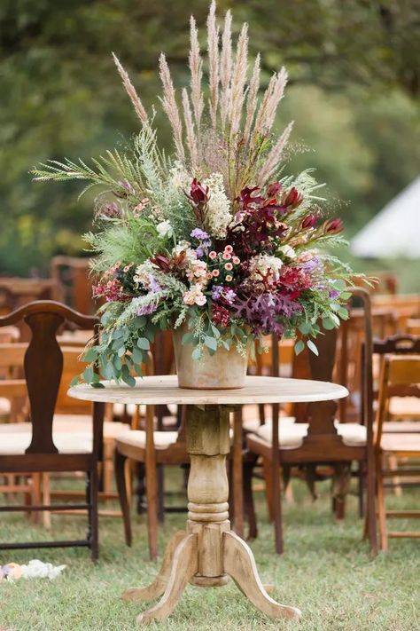 Wedding Flower Arrangements Fall, Table With Flowers, Fall Flower Arrangements, Flowers And Greenery, Fall Floral Arrangements, Grass Wedding, Foyer Table, Wedding Themes Fall, Garden Wedding Decorations