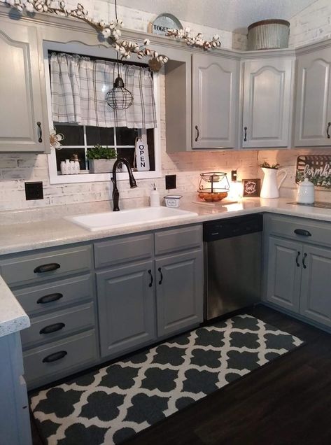 Country Kitchen Ideas Farmhouse Style Cabinets, Farmhouse Kitchen Wall Colors, Easy Kitchen Updates, Galley Kitchen Ideas, German Smear, Farmhouse Kitchen Colors, Kitchen Light Fixtures, Small Farmhouse Kitchen, Mobile Home Renovations