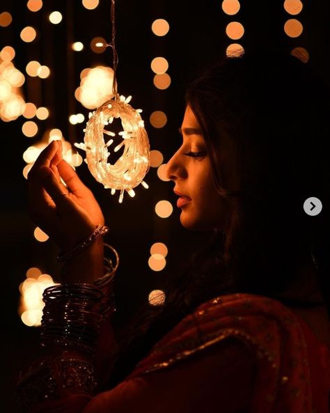 Fairy Light Photography, Gorgeous Bridal Makeup, Diwali Photography, Diwali Pictures, Diwali Photos, Portrait Photography Women, Creative Photography Techniques, Selfie Poses Instagram, Butterfly Photos