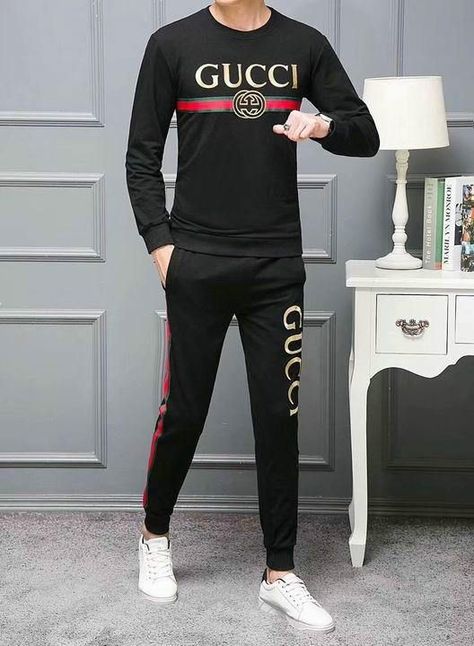 Gucci Track Suit Men, Gucci Tracksuit, Mens Sweat Suits, Mens Tracksuit Set, Gucci Outfit, Nike Clothes Mens, Guy Outfits, Nike Products, Clothing Labels Design