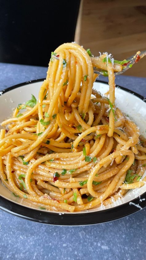 Seema Pankhania, Crispy Chilli Oil, Pasta Recipes Video, Aglio E Olio, Chilli Oil, Sauce Pasta, Tomato Sandwich, Chilli Sauce, Food Categories