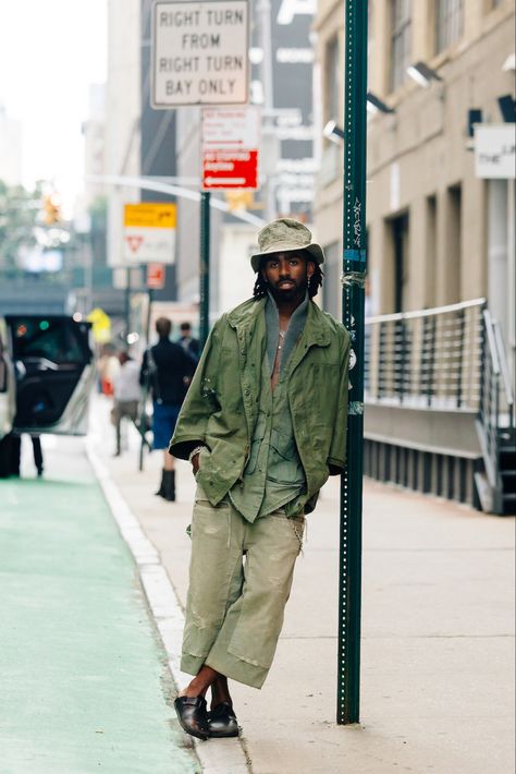 Justin Boone shot by @ModeHunter during New York Fashion Week (September 2023) Justin Boone, Men Streetstyle, Dope Fits, Dapper Style, Mode Inspo, 50 Shades, Mens Street Style, Men's Style, New York Fashion Week