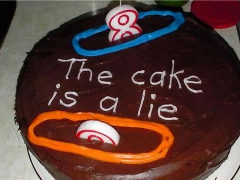 portal themed cake. Cake Jokes, Portal Cake, The Cake Is A Lie, Cake Band, Orange Box, Portal Game, Portal 2, Funny Birthday Cakes, Smosh