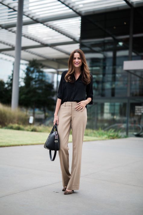 Lawyer Attire, Burberry Shirt Women, Law Outfits, Beige Pants Outfit, Casual Elegant Outfits, Black Shirt Outfits, Classic Work Outfits, Black Chiffon Top, Comfortable Trousers