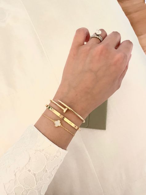 Tiffany Bracelet Stack, Gold Bracelets Stacked, Jordan Low, Tiffany Bracelets, Luxury Jewelry Brands, Wrist Jewelry, Luxe Jewelry, Bangles Jewelry Designs, Belt Jewelry