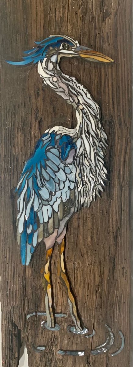 Great Blue Heron Mosaic, Mosaic Sea Life, Bird Mosaics, Stained Glass Mosaic Patterns, Broken Glass Crafts, Mosaic Hearts, Stained Glass Mosaic Art, Mosaic Planters, Heron Art