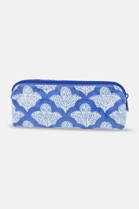 With motifs that are feminine and understated, it's no wonder the Jemina print is a classic in our Core collection. If you have a passion for travel, this makeup bag is the perfect companion on all of your journeys. Materials and Care 100% Cotton Canvas with Protective Poly Coating Water-Resistant Wipe Clean Imported Measurement Information Small: 8" W, 4.75" H, 2.5" D Large: 10.5" W x 6.25" H, 3.25" D Roller Rabbit Pencil Case, Cute Pencil Cases, Rose Gold Room Decor, Roller Rabbit, Cute Wallets, Back To School Essentials, Cute Preppy Outfits, Birthday Wishlist, Shipping Orders