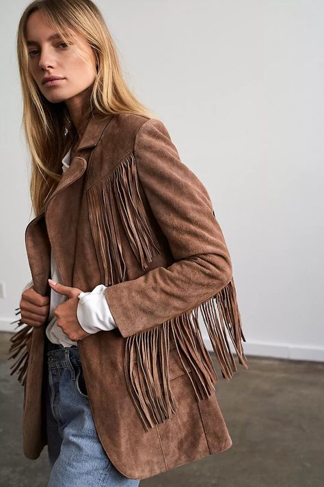 A Fringe Blazer: Understated Leather Marlboro Fringe Blazer Nashvegas Outfit, Fringe Blazer, Celebrities Leather Jacket, Francoise Hardy, Fringe Fashion, Pelo Afro, Suede Fringe Jacket, Vintage Suede, Wardrobe Inspiration