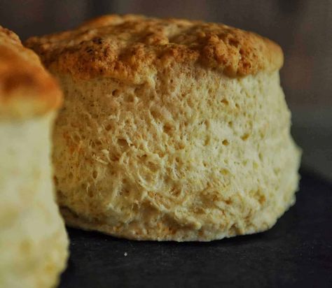 Make Biscuits, Beard Cream, Easy Biscuit Recipe, Southern Biscuits, Cream Biscuits, House Big, Biscuits Easy, Bread Snacks, Baking Stone