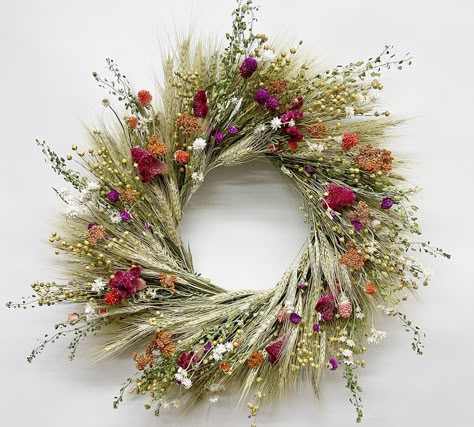 Wheat Decorations, Dried Floral Wreaths, Green Wheat, Spring Home Decor Ideas, Living Wreath, Dried Wreath, Globe Amaranth, Wildflower Wreath, All Season Wreath