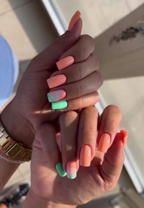 Popular Nail Colors, Golden Nails, Summery Nails, Cute Summer Nails, Manicure Ideas, Popular Nails, Nails 2024, Acrylic Designs, Gel Nail Designs