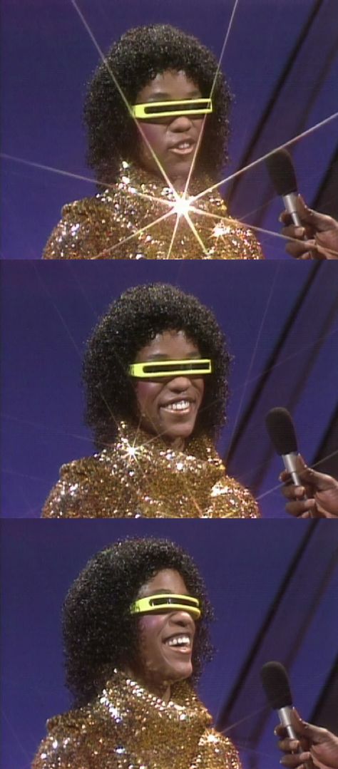 Evelyn "Champagne" King on Soul Train, 1983 Afro Disco, Moda Disco, Disco Lemonade, 80's Aesthetic, Soul Train, Black Entertainment, Train Party, Vintage Black Glamour, 80s Vibes