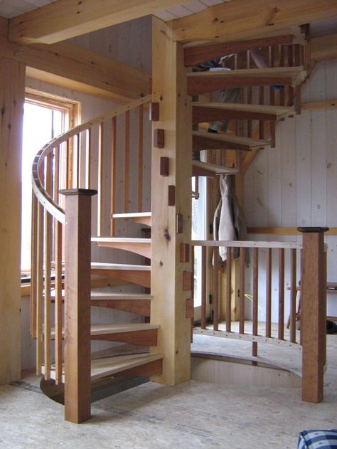 Spiral Stair in Timber Frame Cabin - http://timberhomesllc.com/spiral-stair-in-timber-frame-cabin/?utm_content=bufferd2f1b&utm_medium=social&utm_source=pinterest.com&utm_campaign=buffer Wooden Spiral Staircase, Timber Frame Cabin, Stair Plan, Spiral Stair, Painted Staircases, Wooden Staircase, Building Stairs, Diy Stairs, Wooden Staircases