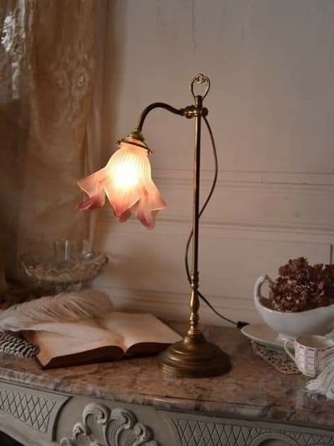 Flower Lamps, I Love Lamp, Flower Lamp, Fairy Lamp, Flower Lights, Vintage Room, Room Inspiration Bedroom, Dream House Decor, My New Room