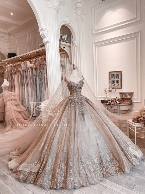 Wedding Dress Luxury, Wedding Dress Princess, Big Wedding Dresses, Ethereal Dress, Pretty Quinceanera Dresses, Sparkle Wedding Dress, Pretty Wedding Dresses, Dress Luxury, Exquisite Gowns