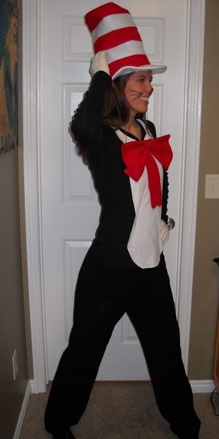 Potpourri Mommy: Cat in the Hat Cat In The Hat Costume, Dr Seuss Costumes, Seussical Costumes, Halloween Customs, 90s Halloween Costumes, Dr Seuss Crafts, Themed Halloween Costumes, Seuss Crafts, School Costume