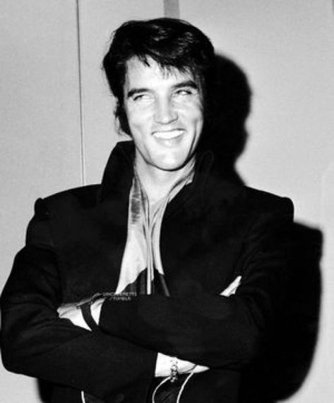 Elvis 1950s, Elvis 1969, Kid Galahad, Elvis Presley Priscilla, Elvis Presley Images, Elvis Presley Pictures, Elvis And Priscilla, Elvis Movies, Elvis Presley Photos