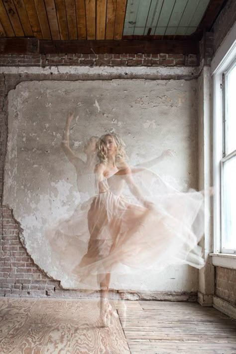 Dance Aesthetic, Dancer Photography, Ballet Inspiration, Wedding Sparrow, Ballet Art, Ballet Photos, Exposure Photography, Ballet Photography, Ballet Beautiful