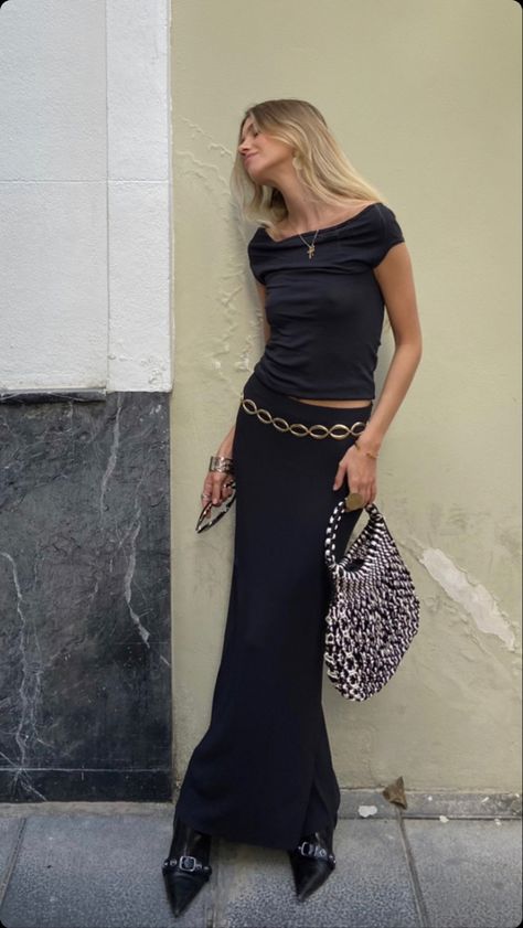 Black Long Skirt Outfit, Drinks Outfits, Go Out Outfit Night, Black Skirt Outfits, Outfit Dinner, Nyc Summer, Long Skirt Outfits, Night Out Outfit, Festival Looks