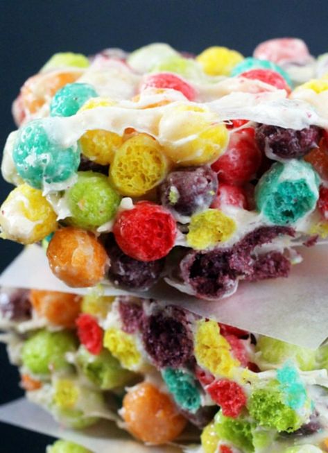 TRIX TREATS are the most colorful thing you can make for a bake sale. They will SELL OUT!!! Here's a list of 25 really good bake sale ideas.  #kids #baking #sweettreats #fundraising Trix Treats, Cake Mix Donuts Recipe, Bake Sale Sign, Lemon Truffle Recipe, Bake Sale Ideas, Bake Sale Desserts, Lemon Bar Cookies, Cake Mix Donuts, Bake Sale Treats