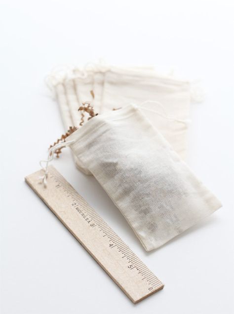 Cotton muslin bags, all natural color small size, wedding favor- Besotted Louis Vuitton Handbags Sale, Cool Gifts For Teens, Muslin Bags, Kraft Boxes, Natural Christmas, Cotton Drawstring Bags, Packaging Gift, Brand Bags, Cotton Muslin