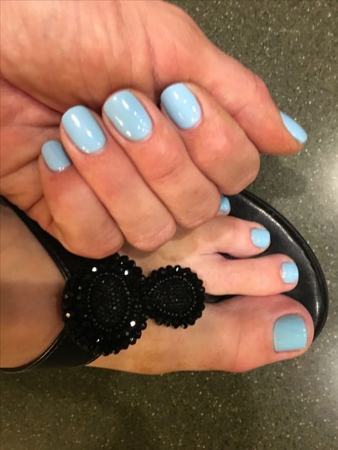 Dnd 671 Blue Hawaiian, Toe Colors For Pale Skin, Dnd 031 Milky Blue, Dnd Blue Gel Polish, Dnd Gel Nail Polish, Toe Polish, Dnd Gel Polish, Blue Gel, Nail Polish Brands