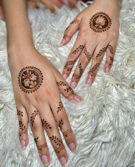 Mehendi And Nails, Desi Bridal Nails, Diwali Nails, Mehndi Designs Latest Mehndi Designs, Short Mehndi Design, Indian Mehndi Designs, Modern Mehndi Designs, Very Simple Mehndi Designs, Simple Mehndi Designs Fingers