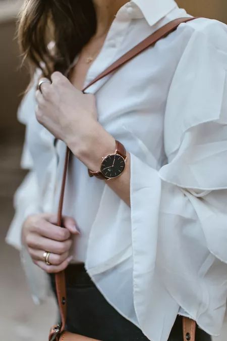 Black Watch Outfit, Trendy Watches Women, Daniel Wellington Watch Women, Watches Women Simple, Watches Women Black, Daniel Wellington Watch, Vintage Watches Women, Watches Women Leather, Denim Jacket With Dress