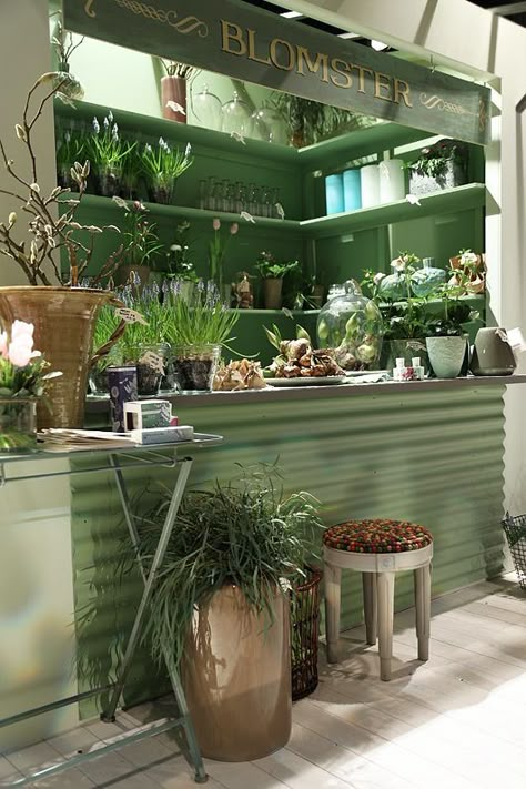 Ivar Regal, Garden Center Displays, Flower Shop Interiors, Vibeke Design, Flower Shop Design, Plant Store, Flower Store, Flowers Shop, Florist Shop