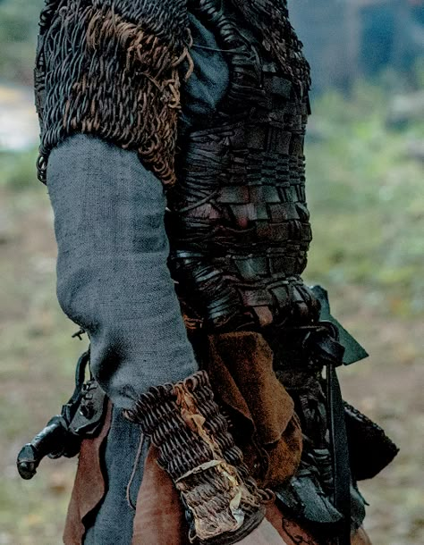 vikinks: “ Vikings | Costume appreciation ” Vikings Costume, Viking Aesthetic, Yennefer Of Vengerberg, Fantasy Aesthetic, Throne Of Glass, High Fantasy, Httyd, Medieval Fantasy, How To Train Your Dragon