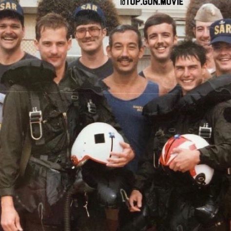 Nick Bradshaw Goose, Anthony Edwards Actor, Goose Bradshaw, Nick Bradshaw, Comfort Pics, 80s Films, Tom Cruise Hot, Maverick And Goose, Us Navy Aircraft