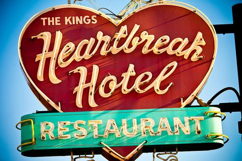 Heartbreak Hotel Restaurant    Graceland  www.elvis.com  3734 Elvis Presley Boulevard  Memphis, TN 38116  (901) 332-3322 Old Neon Signs, Retro Signage, Heartbreak Hotel, Sign Image, Vintage Neon Signs, Digital Photography School, Burger Bar, Retro Sign, My Funny Valentine