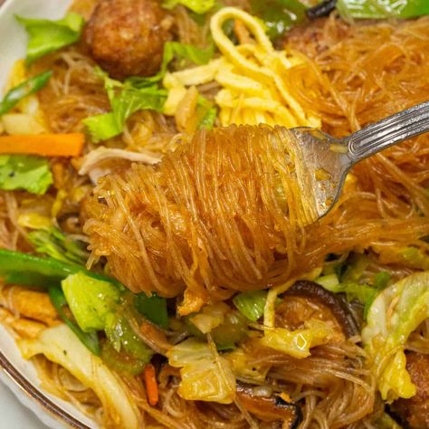 Sotanghon Guisado Recipe Filipino Glass Noodle Recipes, Sotanghon Guisado Recipe, Sotanghon Recipe, Sotanghon Guisado, Guisado Recipe, Filipino Noodles, Cellophane Noodles, Types Of Noodles, Asian Stir Fry