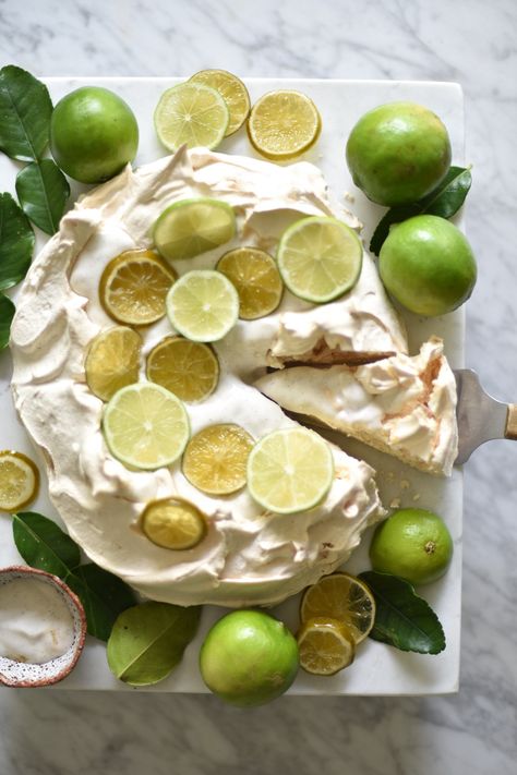 Easy Kaffir Lime Pavlova Key Lime Pie Recipe No Bake, No Bake Key Lime Pie, Quick Yummy Desserts, No Bake Key Lime, Veggie Tart, Key Limes, No Bake Summer Desserts, Keylime Pie Recipe, Yummy Desserts Easy